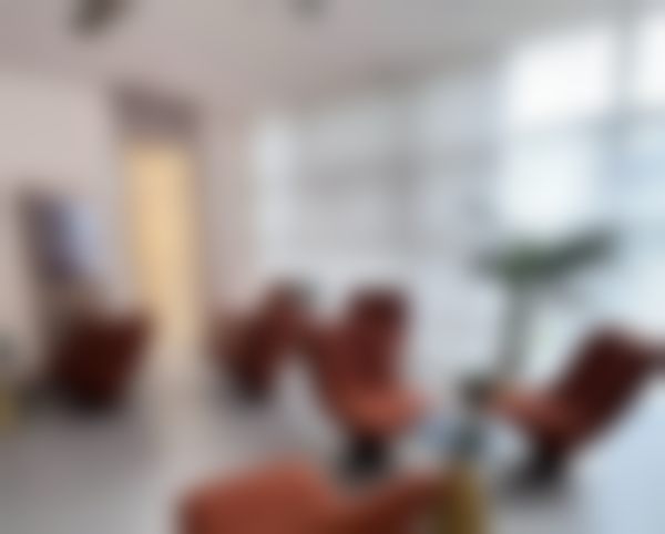 戚昌栋医生依托精良设备保护手术质量