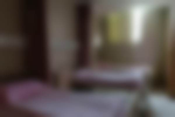 廖万斌院长:坐诊成都美莱 便捷就诊服务